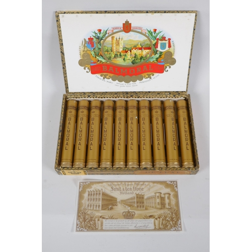 15 - A box of ten Smit and ten Hove, Balmoral vintage  cigars, each in tube, 12cm long