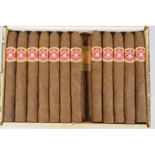 17 - A box of twenty four vintage Manuel Lopez, J. Valle & Co 'Punch' Havana cigars, 13cm long, circa... 