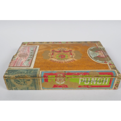 17 - A box of twenty four vintage Manuel Lopez, J. Valle & Co 'Punch' Havana cigars, 13cm long, circa... 