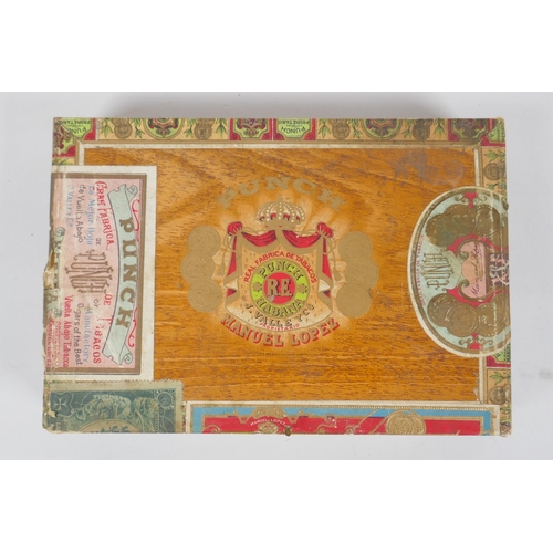 17 - A box of twenty four vintage Manuel Lopez, J. Valle & Co 'Punch' Havana cigars, 13cm long, circa... 