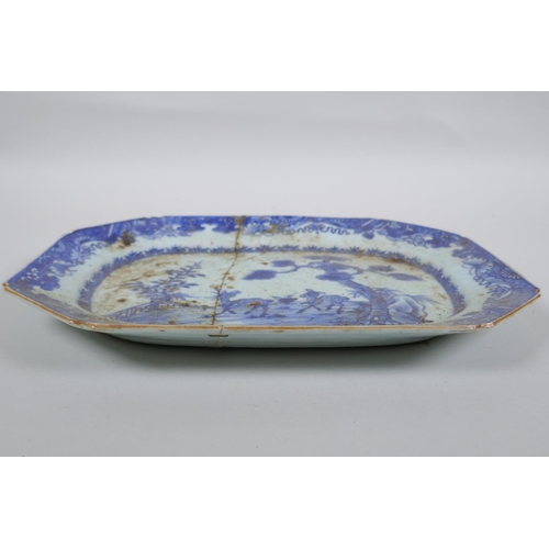 253 - A late C19th/early C20th Chinese export blue and white porcelain dish, decorated with deer in a gard... 