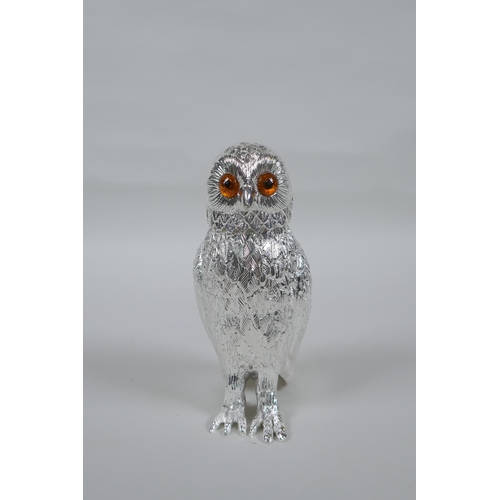 631 - A silver plated sugar sifter in the form of an owl, 15cm high