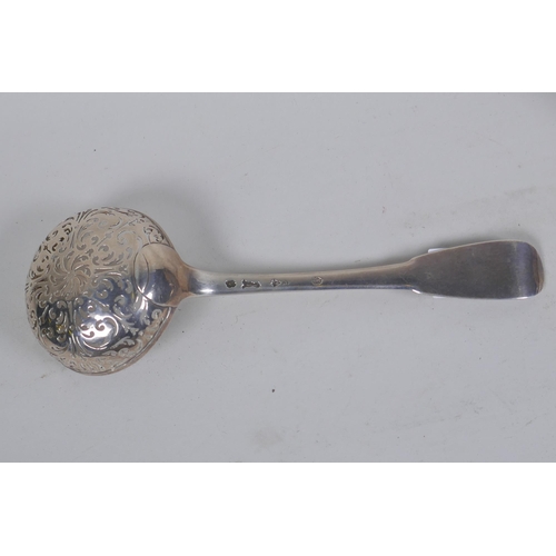 648 - An C18th French silver sifter/strainer, 21.5cm long, 95g