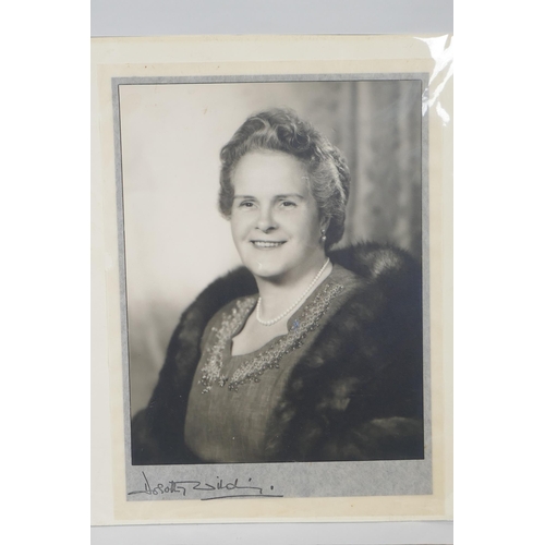 81 - A collection of Dorothy Wilding items including photographs (some signed), an International News Pho... 