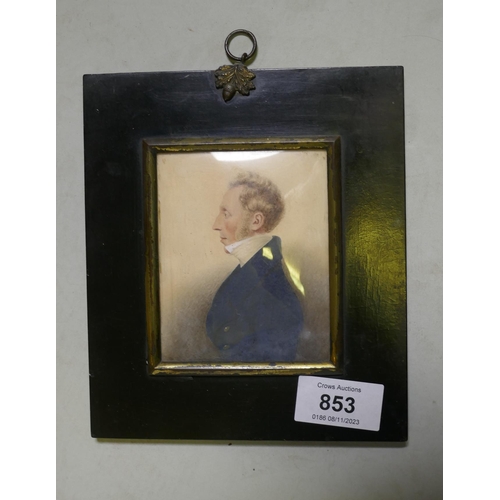 853 - Early C19th miniature portrait of a Regency gentleman in ebonised frame and acorn mount, 9.5 x 8cm