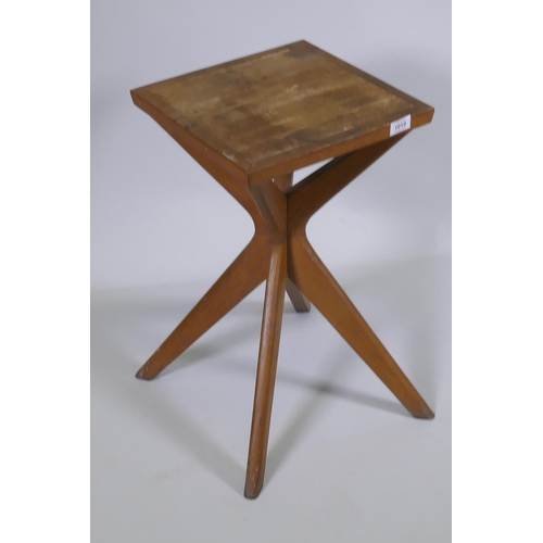 1139 - An early / mid C20th oak occasional table, 34 x 34cm, 59cm high