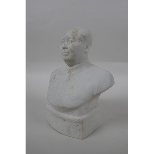 144 - A vintage ceramic bust of Chairman Mao, 19cm high