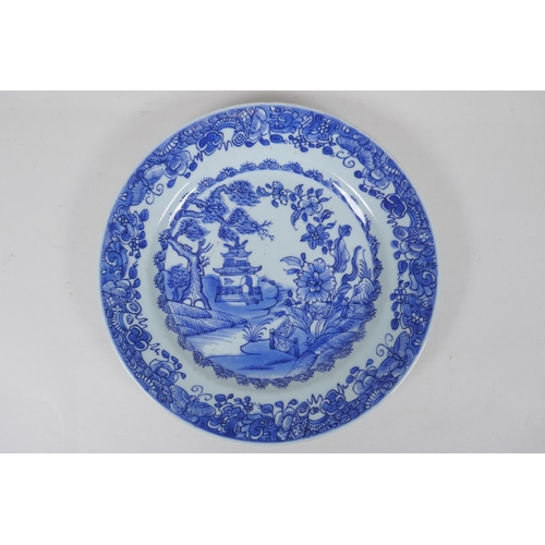 189 - A late C18th/early C19th Chinese blue and white export porcelain cabinet plate decorated with a rive... 