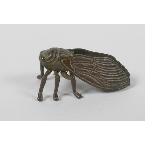 88 - A Japanese style bronze okimono cicada, 5cm long