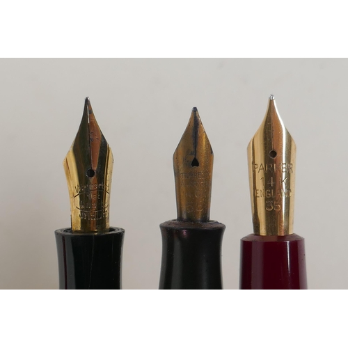 121 - A large collection of vintage fountain pens, propelling pencils and ballpoint pens, including a Conw... 