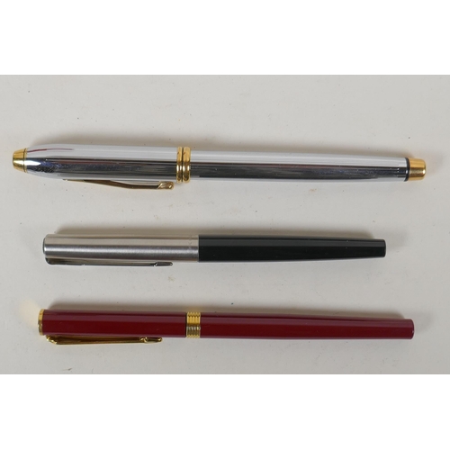 121 - A large collection of vintage fountain pens, propelling pencils and ballpoint pens, including a Conw... 