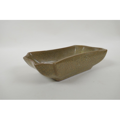 175 - A Chinese rectangular crackleware dish, 23 x 13cm 