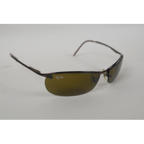 178 - A pair of Ray Ban New Wayfarer sunglasses, RB2132 74/51, a pair of Ray Ban top Bar RB3186 014/73, an... 