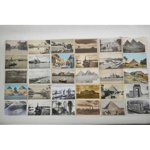 251 - A quantity of early C20th postcards from Egypt, approx 200