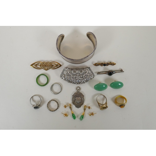 606 - A pair of 9ct and jade drop earrings together with a quantity of good quality yellow metal, silver a... 