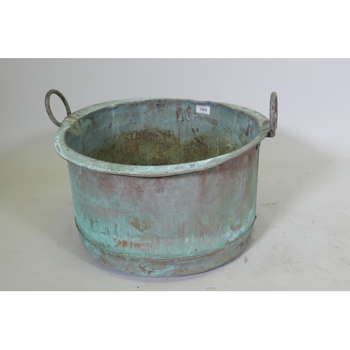 1062 - Antique copper jardiniere/planter with two handles, 48cm diameter x 36cm high