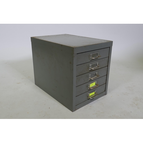 1132 - A Bisley metal five drawer table top filing cabinet, 28 x 41cm