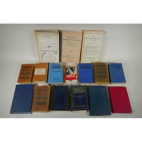 145 - A quantity of early to mid C20th horse racing form books