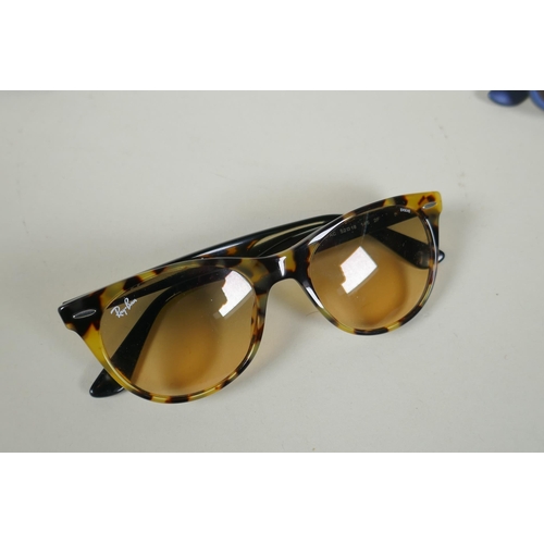 214 - A pair of Ray Ban Wayfarer II sunglasses, RB2185 1248/AC tortoiseshell, and four other pairs of vint... 