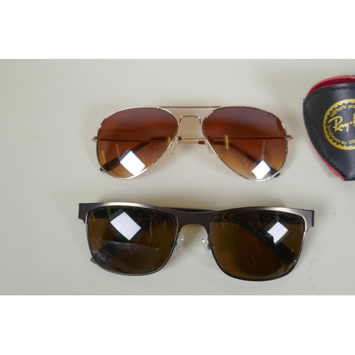 214 - A pair of Ray Ban Wayfarer II sunglasses, RB2185 1248/AC tortoiseshell, and four other pairs of vint... 