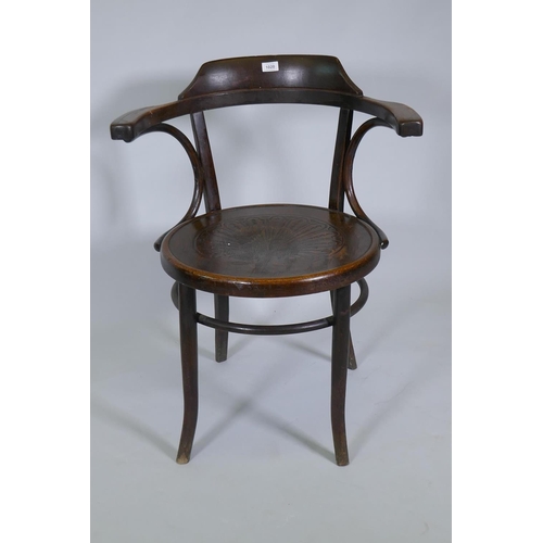 1020 - An early C20th Thonet style bentwood armchair