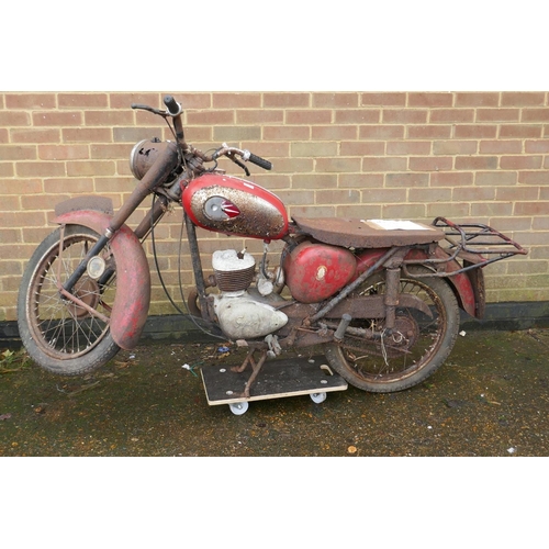 1021 - An early 60s BSA Bantam D7 175cc motorbike, frame no. 41172, non runner