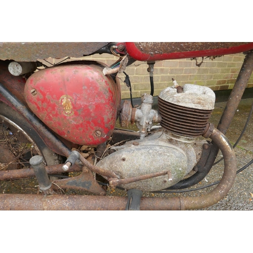 1021 - An early 60s BSA Bantam D7 175cc motorbike, frame no. 41172, non runner