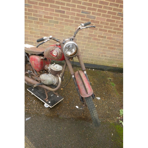 1021 - An early 60s BSA Bantam D7 175cc motorbike, frame no. 41172, non runner