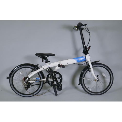 1026 - A Tern Link D8 folding bike