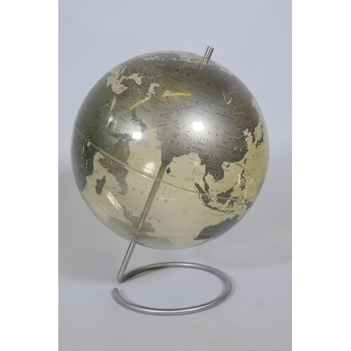 122 - A Danish scanglobe terrestrial globe, 40c high