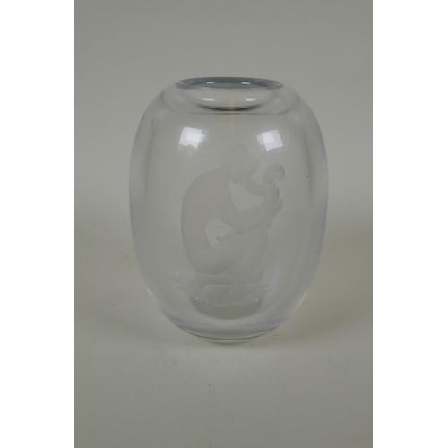 16 - An Art Deco glass vase with etched intaglio mother and child, possibly Vicke Lindstrand for Orrefors... 