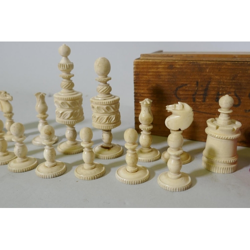 33 - A C19th stained bone chess set, king 9.5cm high