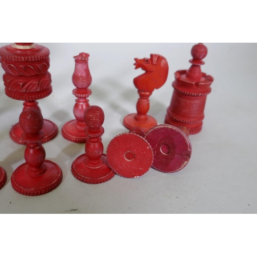 33 - A C19th stained bone chess set, king 9.5cm high