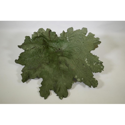 1020 - A large composition/fibreglass Gunnera Manicata leaf garden fountain feature, 110 x 90cm 