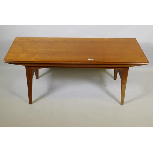 1039 - A Danish mid century teak Elevator coffee/dining table, designed by Kai Kristiansen for Vildbjerg Mo... 