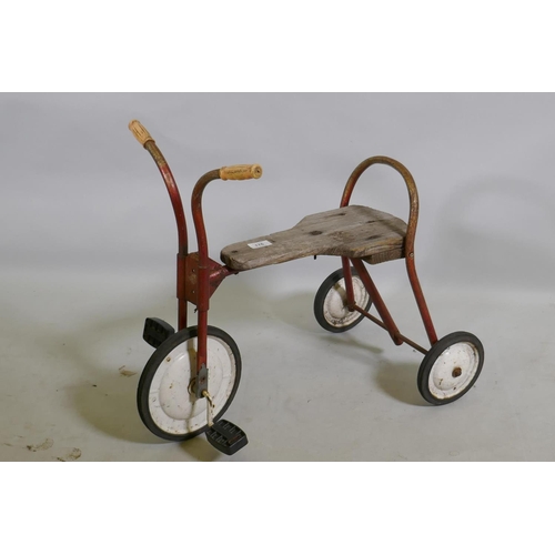 176 - A child's vintage tri-cycle, 60cm long