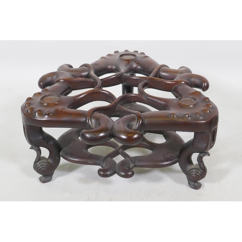 177 - A Chinese carved hardwood koro stand, 32 x 33 x 16cm