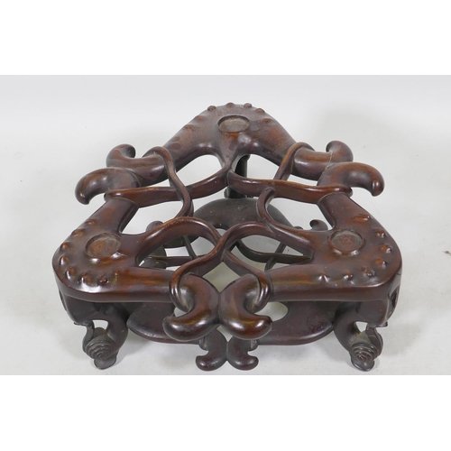 177 - A Chinese carved hardwood koro stand, 32 x 33 x 16cm