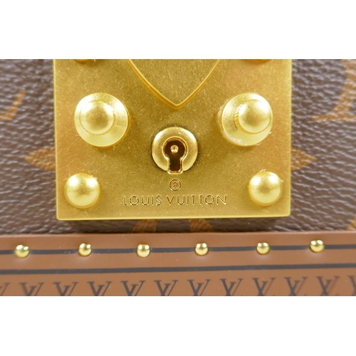638 - Louis Vuitton jewellery box (coffret Joaillerie) with monogram design, brass mounts and branded carr... 