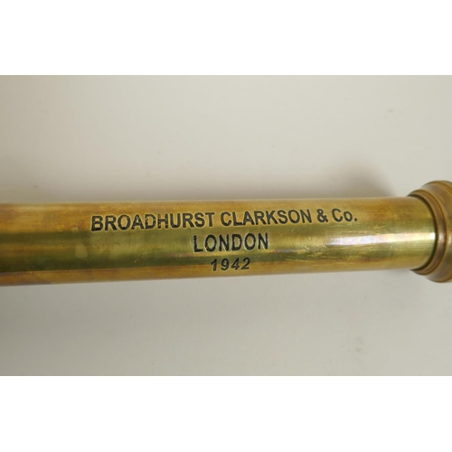 109 - A reproduction Broadhurst Clarkson & Co four drawer brass telescope, 91cm extended