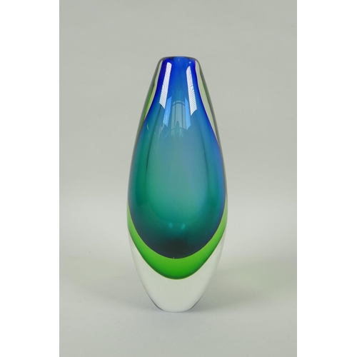 19 - A Murano glass Flavio Poli Sommerso vase, 21cm high, circa 1960, unmarked