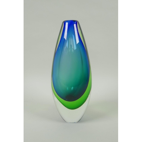 19 - A Murano glass Flavio Poli Sommerso vase, 21cm high, circa 1960, unmarked