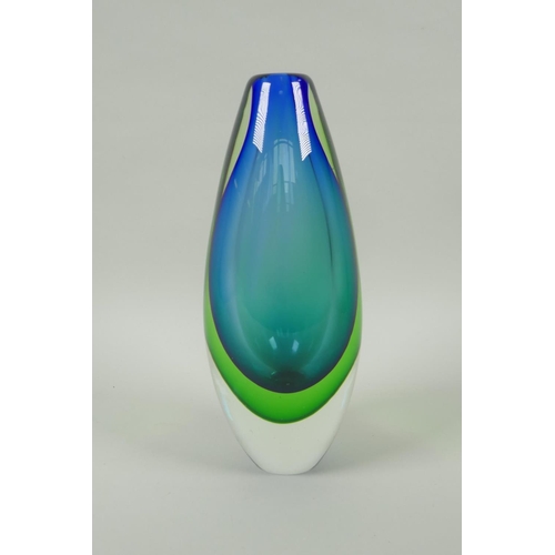 19 - A Murano glass Flavio Poli Sommerso vase, 21cm high, circa 1960, unmarked