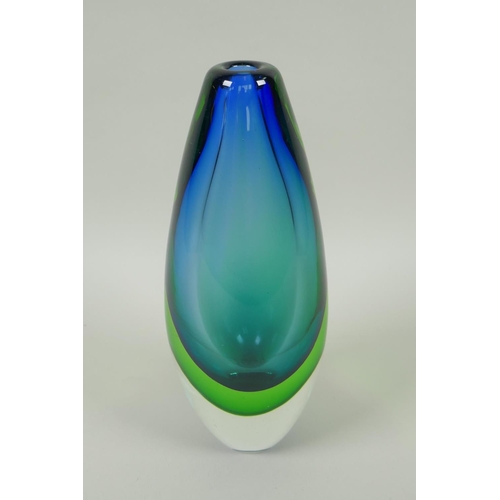 19 - A Murano glass Flavio Poli Sommerso vase, 21cm high, circa 1960, unmarked