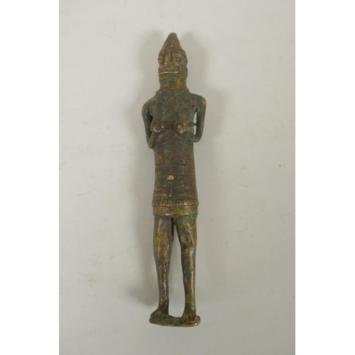 206 - An antique Indian bronze figure together with an Indian bronze head bust, 15cm