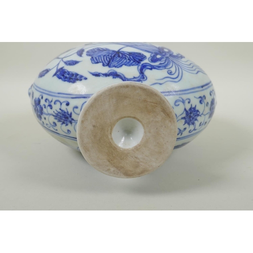 91 - A Chinese blue and white two handled moon flask with lotus flower decoration, 28cm high