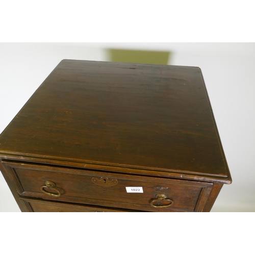 1022 - A C19th oak chest of six drawers with moulded fronts and drop handles, raised on bracket supports, 5... 