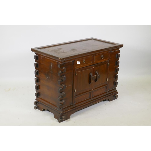 1041 - A vintage Korean elm Jang chest, 85 x 45cm, 62cm high