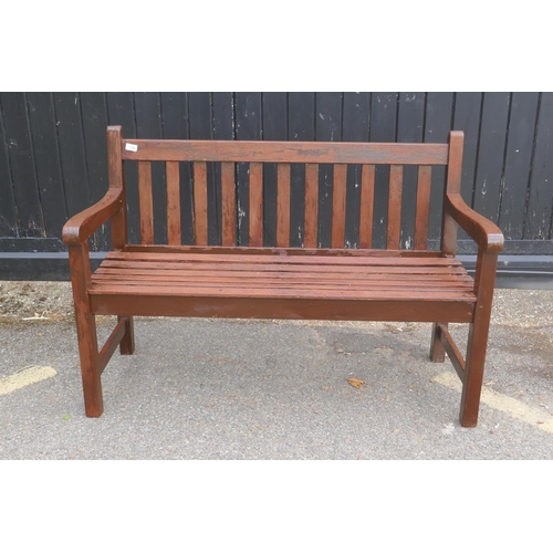 1104 - A vintage teak garden bench, 122cm wide