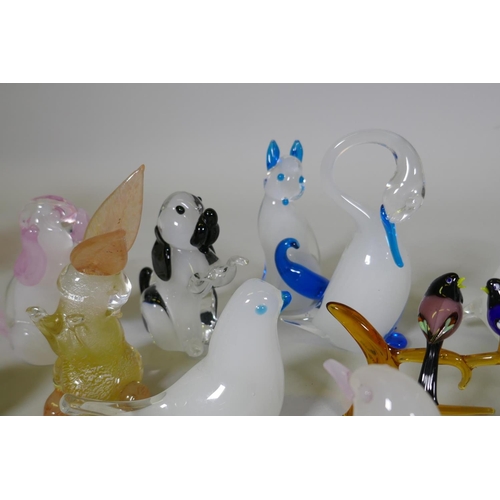 23 - A collection of Mazzega Murano glass animal figures, largest 15cm high, and a Wedgwood paperweight